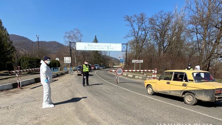 На въезде в