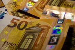 Наличный курс евро перевалил за 50 гривен