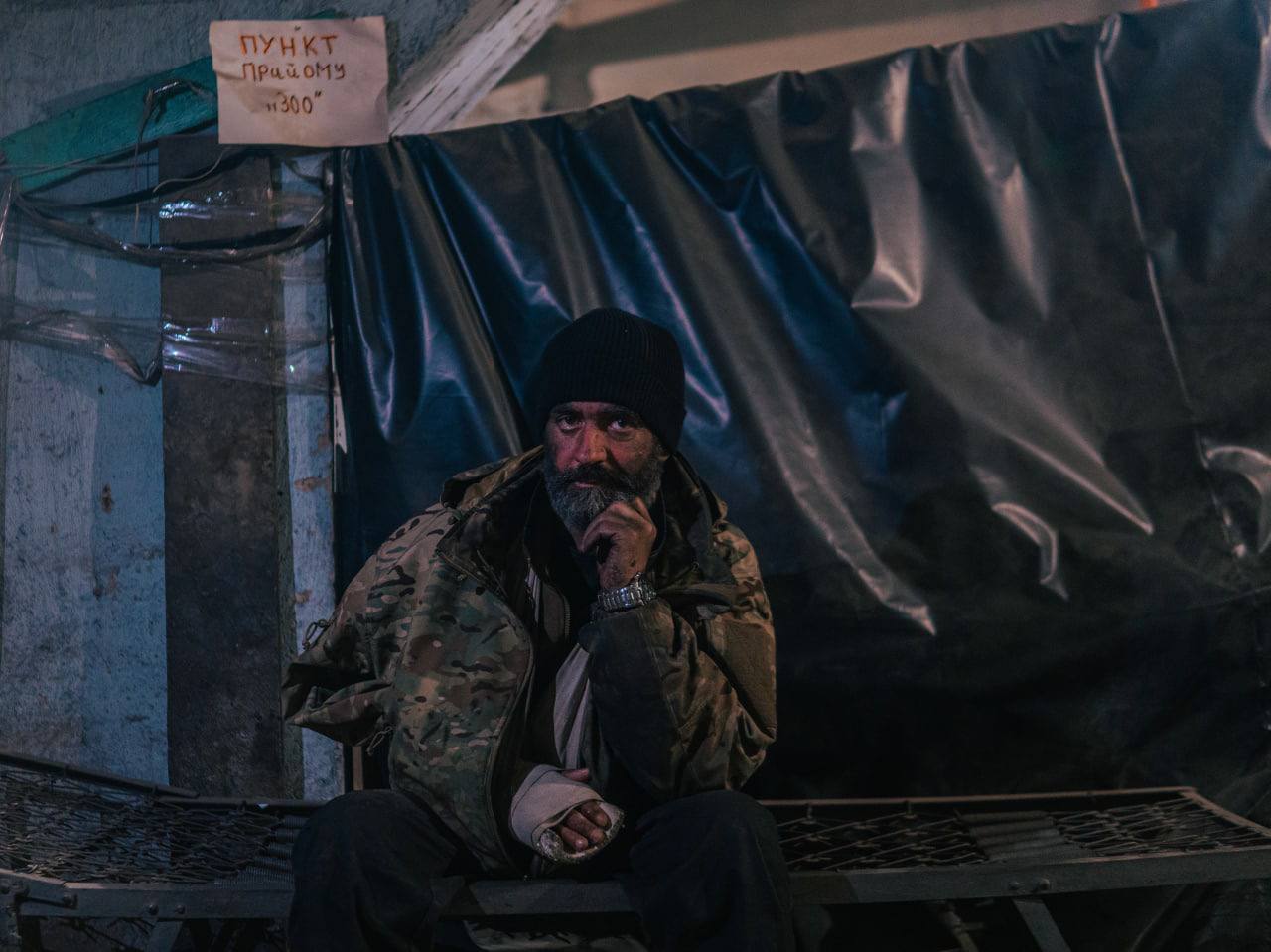 Фото пленных военных на "Азовстали".