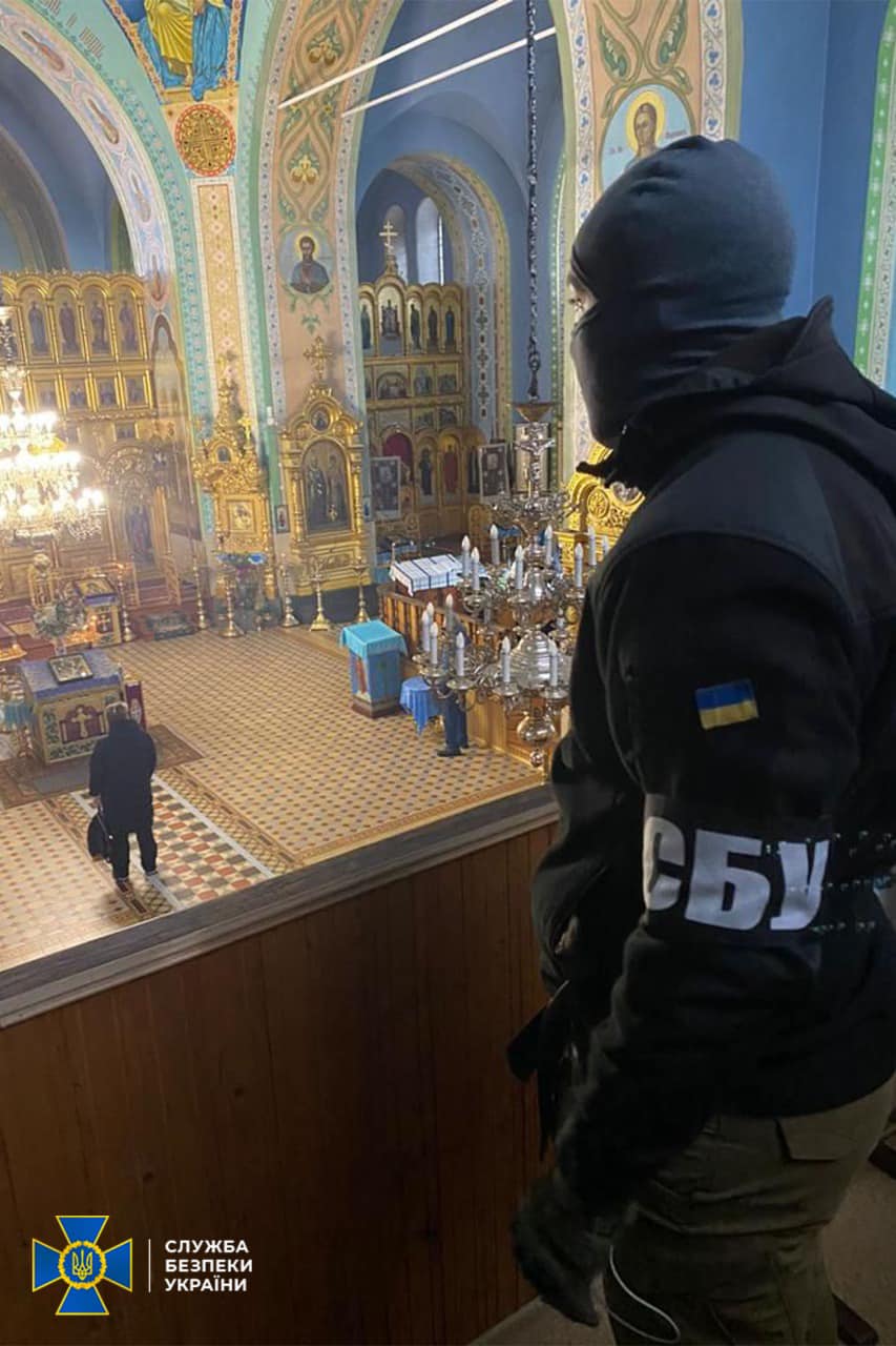 СБУ проводит проверки с храмах УПЦ Харьковской области. Фото: fb.com/VladislavAbdula