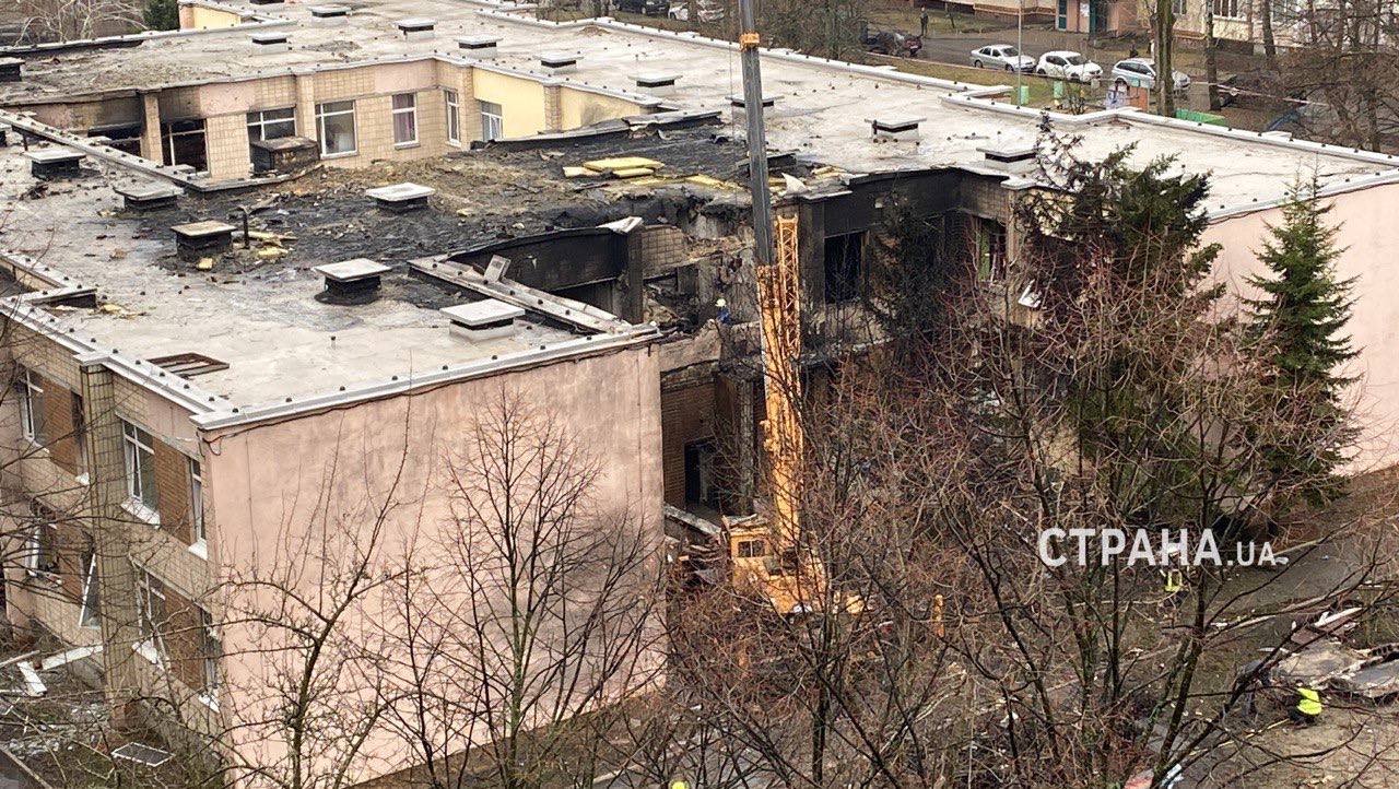 Последствия крушения вертолета в Броварах 18 января