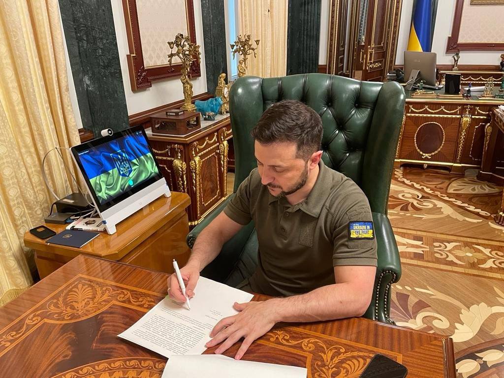 Зеленский подписал Стамбульскую конвенцию