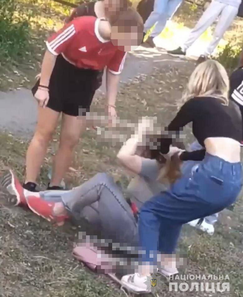 16-летние киевлянки избили одноклассницу