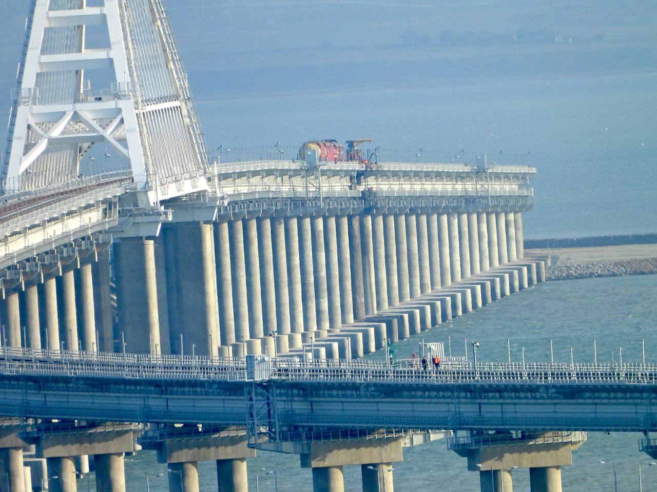 Крымский мост после подрыва