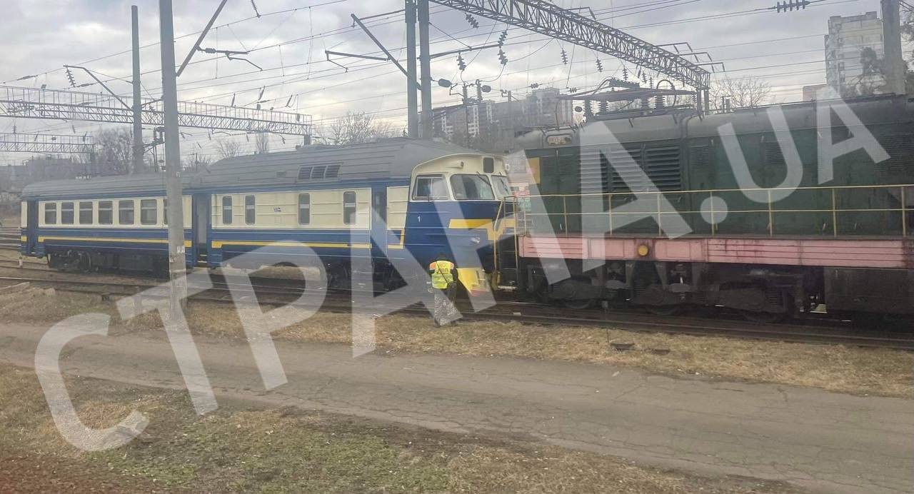 Сход поезда с рельсов