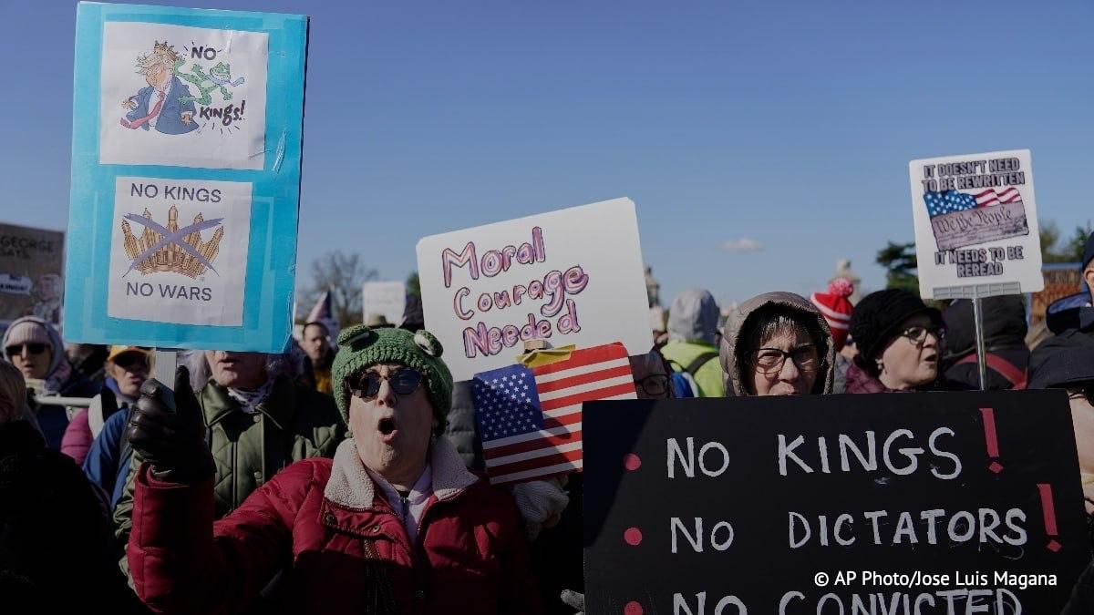 Фото (4) протестов в США. Источник – © AP Photo/Allison Robert